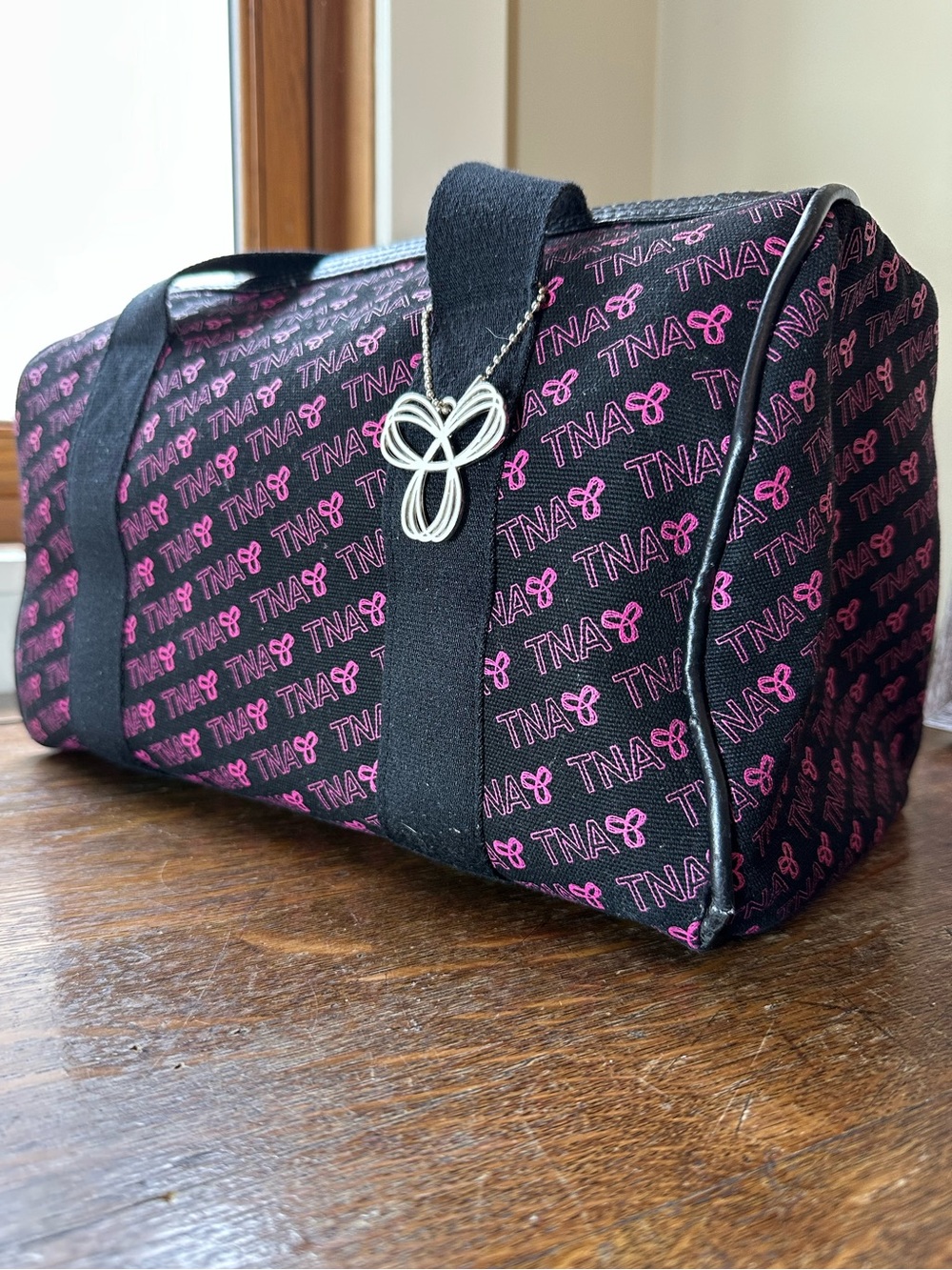TNA Aritzia Black And Pink Canvas Sports Tote Bowler Bag With Hangtag